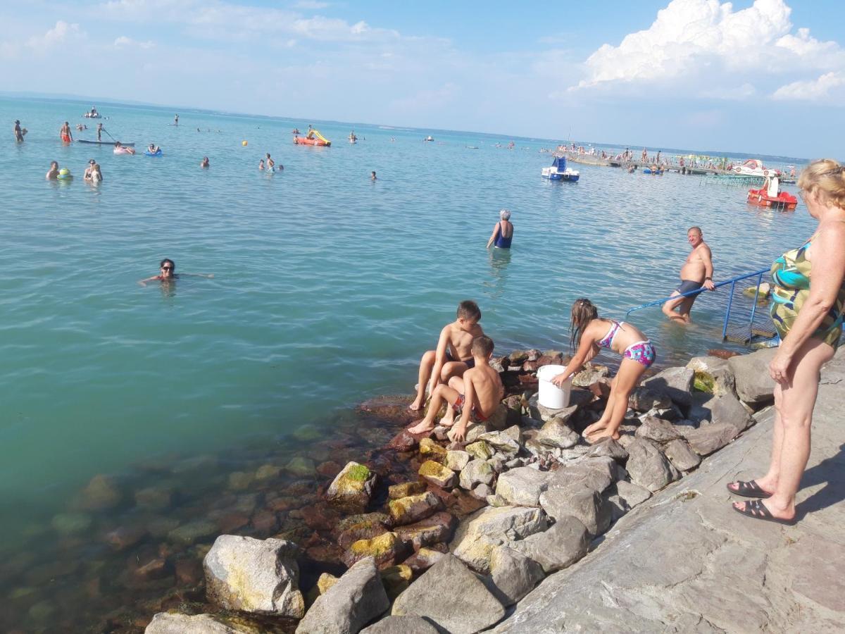 KR Apartman Siófok Bagian luar foto