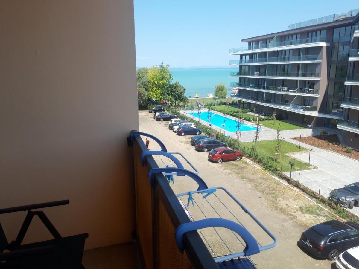 KR Apartman Siófok Bagian luar foto